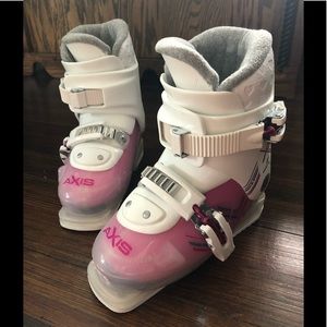 axis ski boots